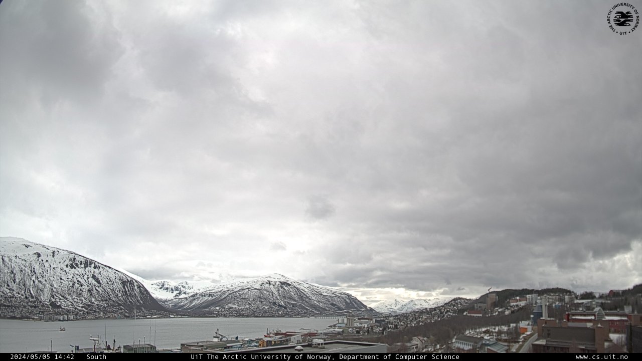 View from UiT The Arctic University of Norway, campus Breivika in Tromsø, looking south. Click for more cameras.